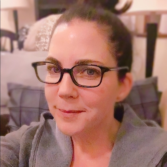 Meet your Posher, Joanne - Picture 1 of 1